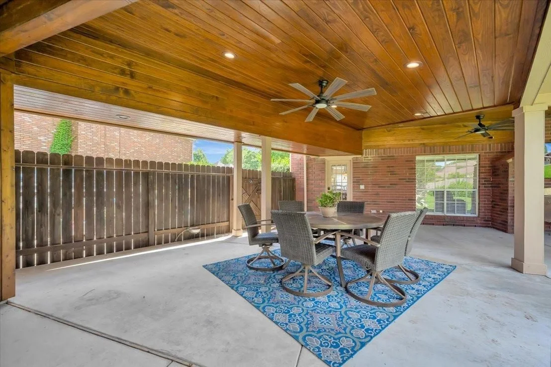 Photo of 15110 Greenleaf Lane