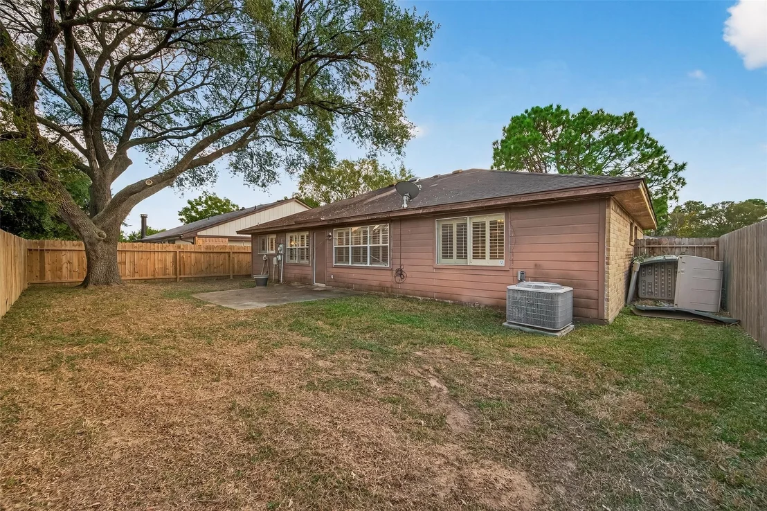 Photo of 16734 Pebbleglen Drive