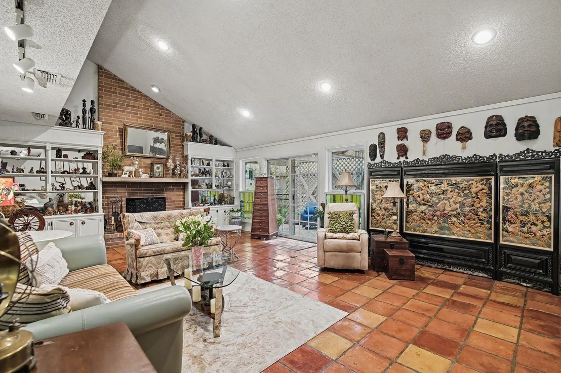 Photo of 2903 Fontana Drive