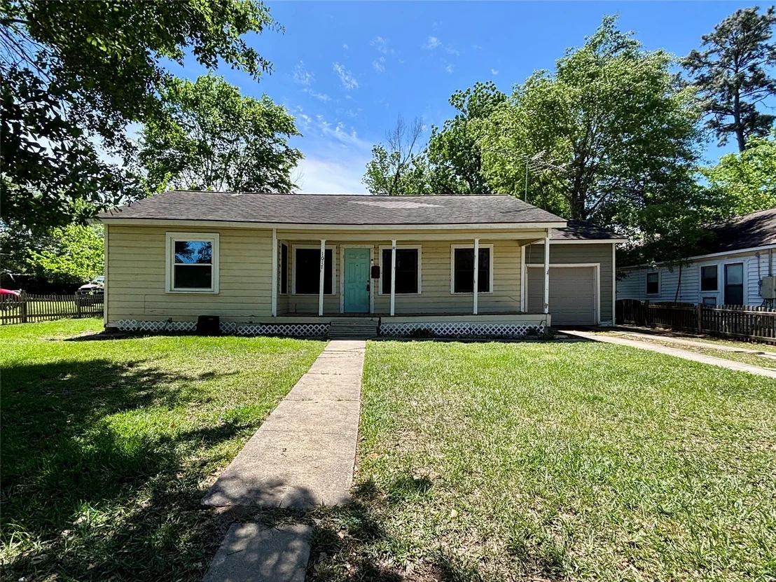 Photo of 1017 W Austin Street