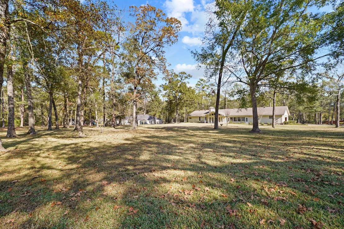 Photo of 1204 Live Oak Lane