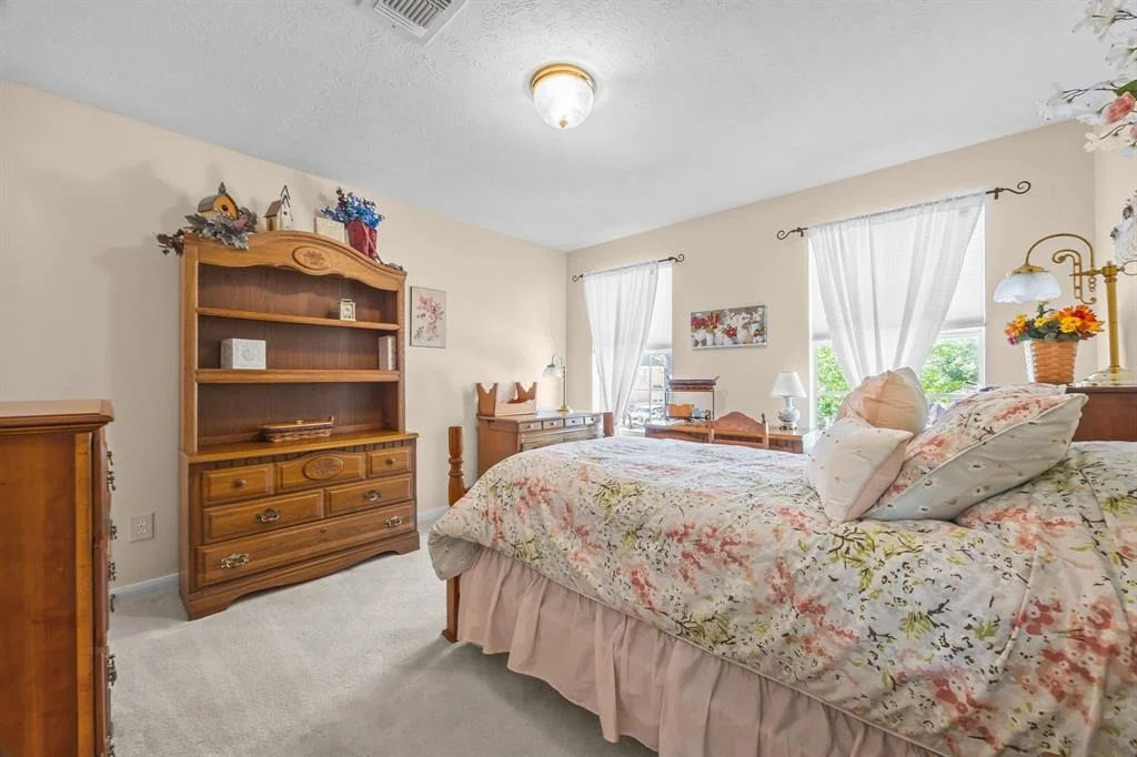 Photo of 4010 Walnut Pond Drive