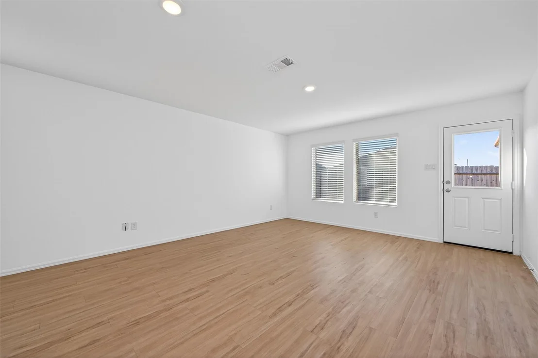 Photo of 21015 Longeni Drive