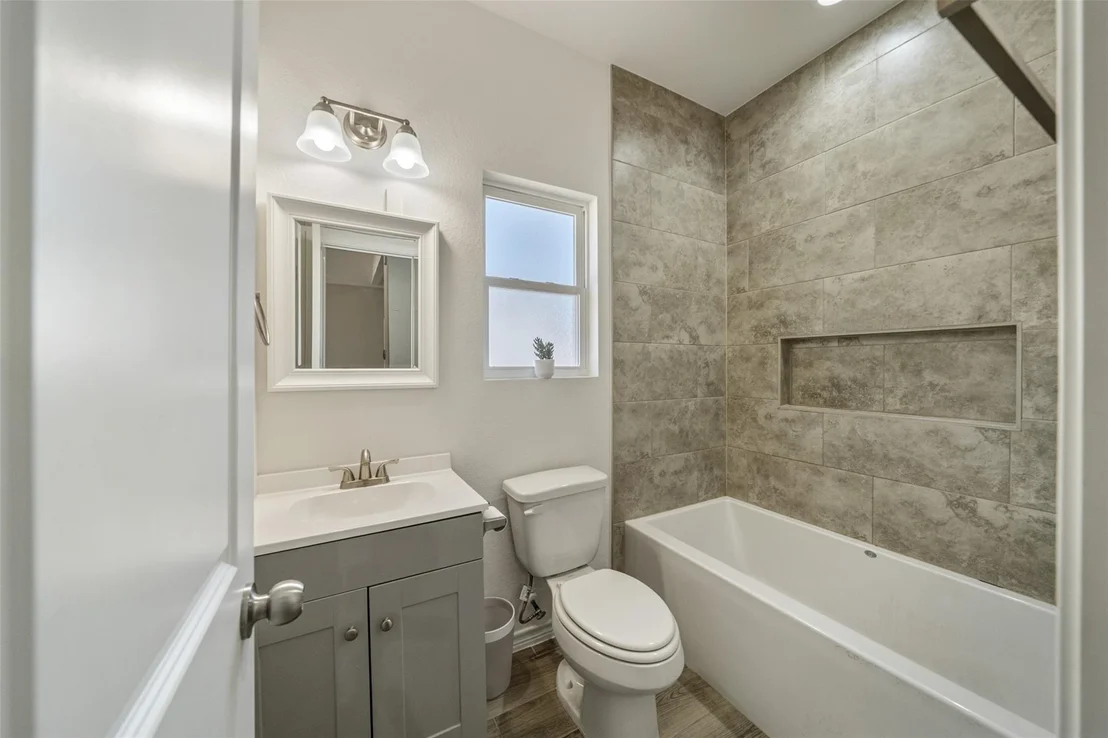 Photo of 14990 Indian Hill Trail