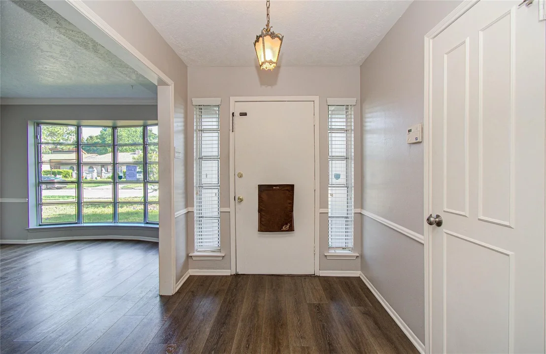 Photo of 9430 Claridge Drive