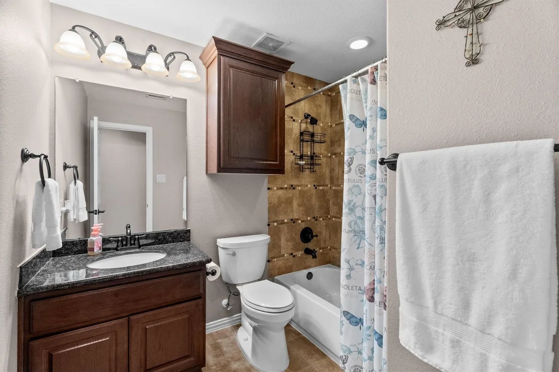 Photo of 130 E Cove View Trail