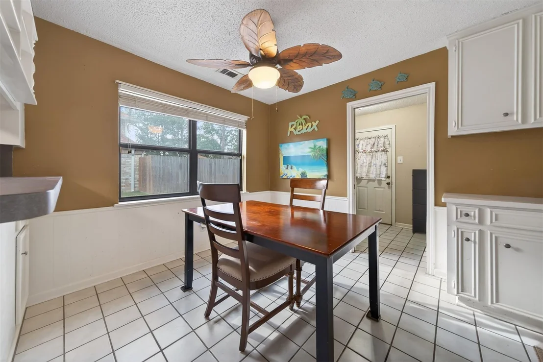 Photo of 5934 Theall Road