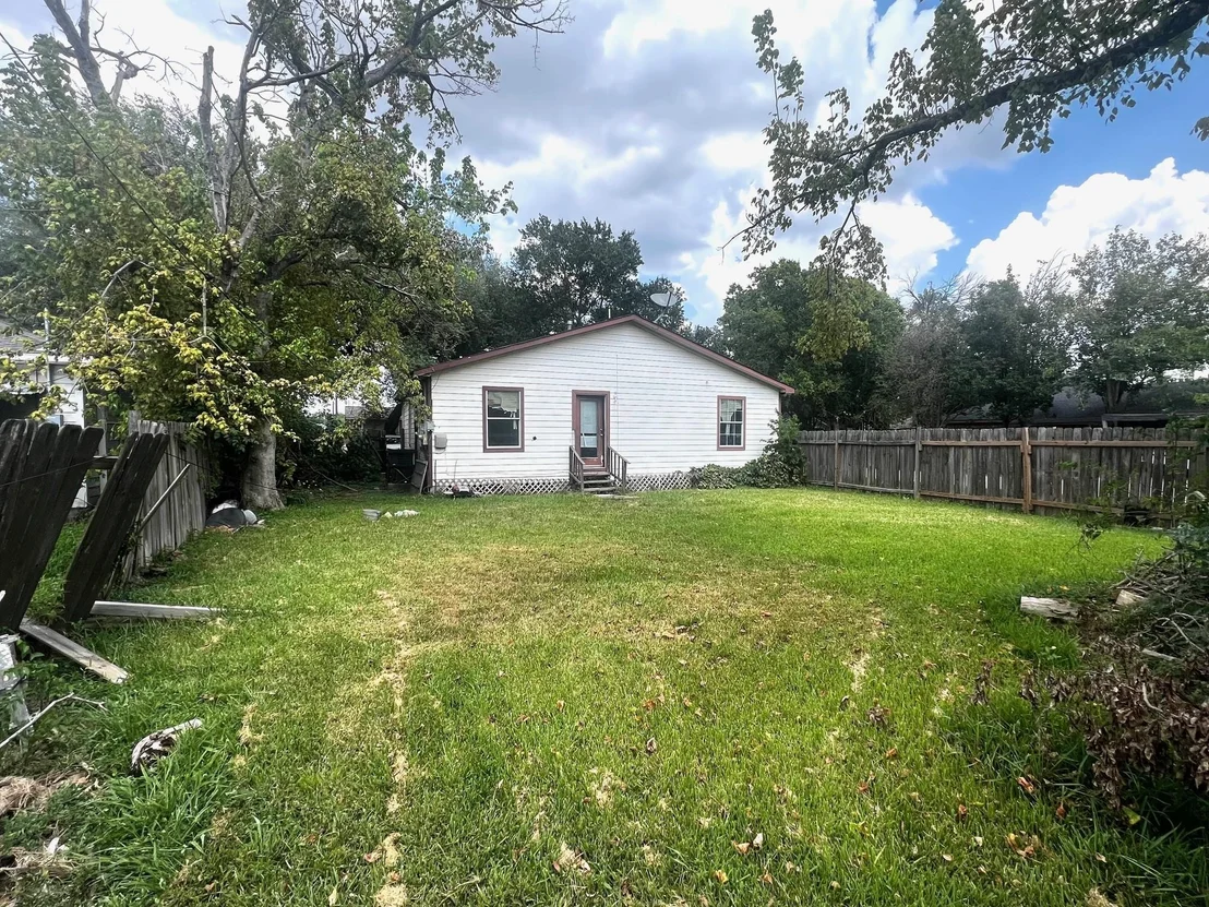 Photo of 10101 Bamboo Road