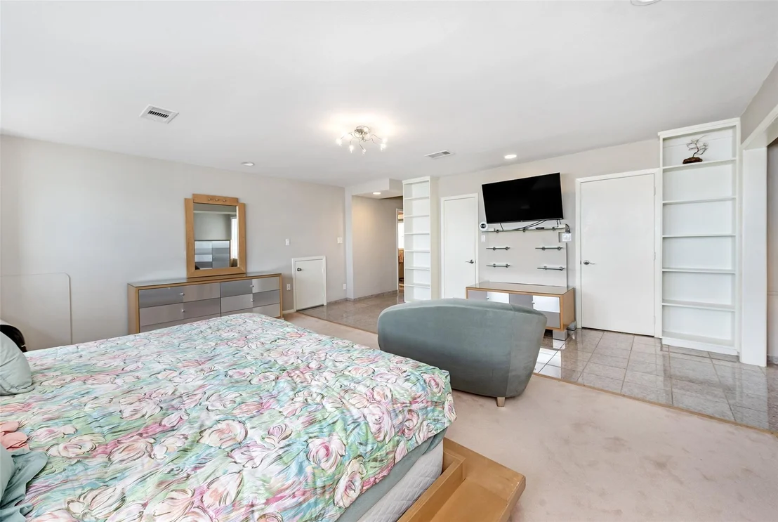 Photo of 1334 Outrigger