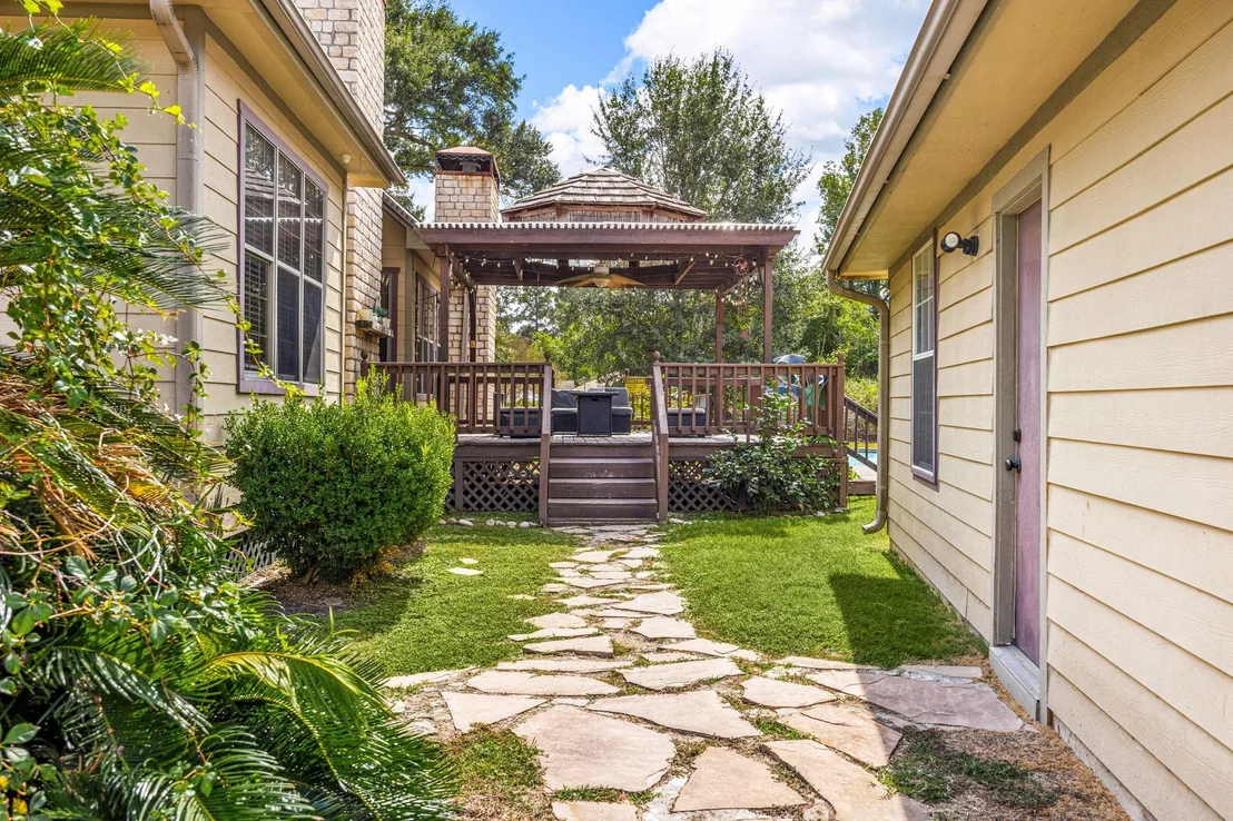Photo of 21427 Tophill Drive