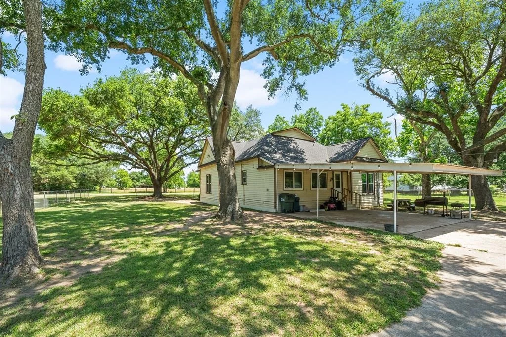 Photo of 18406 Kermier Road