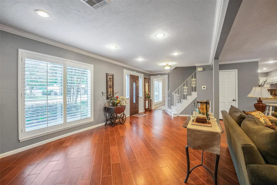 Photo of 14610 Carolcrest Drive