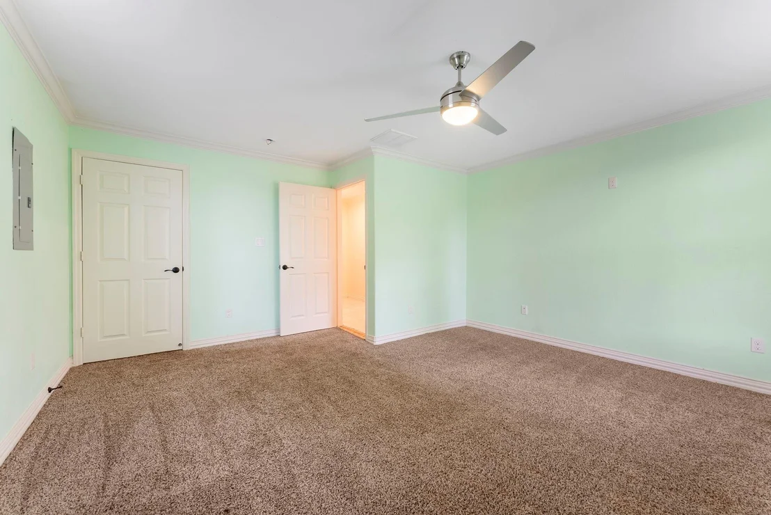 Photo of 16452 Edgefield Lane