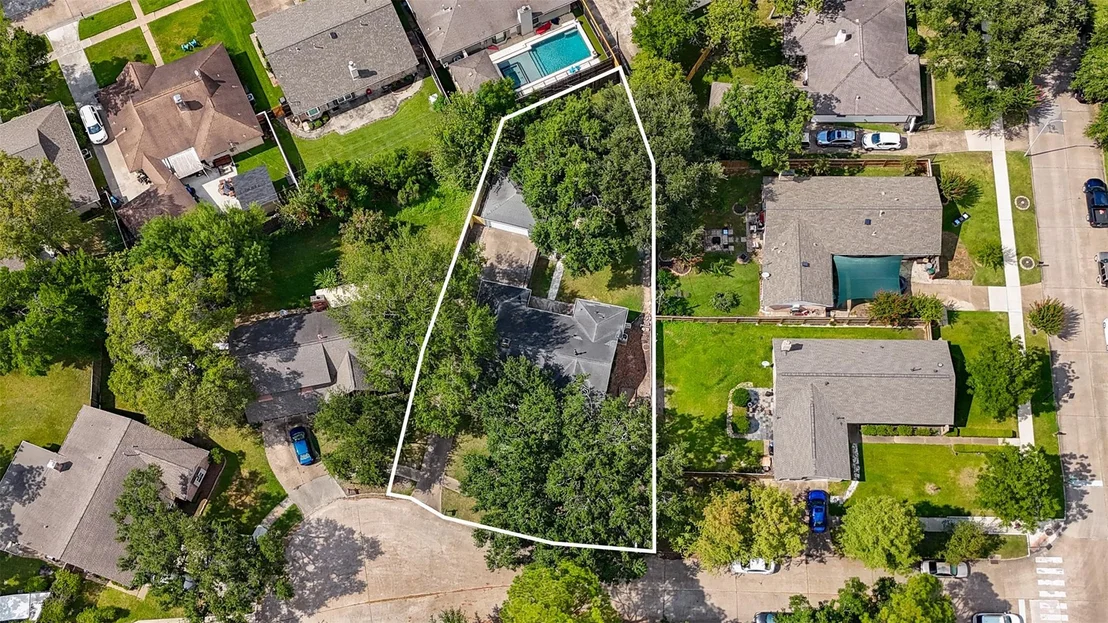 Photo of 12310 Waldemar Drive