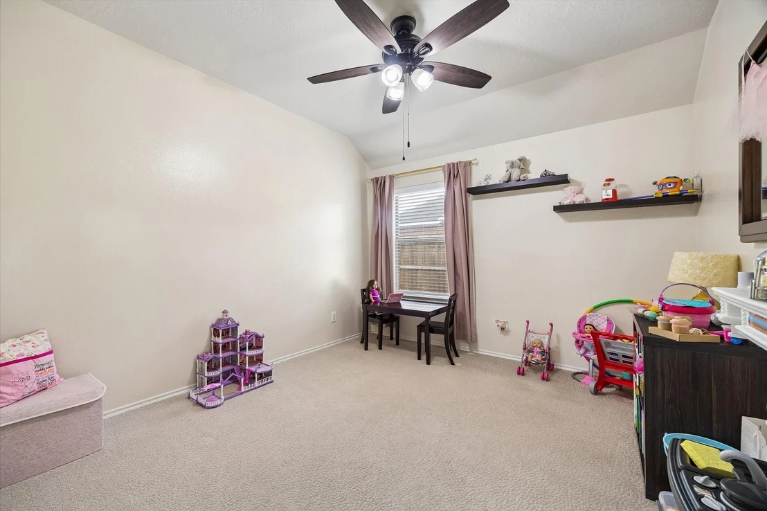 Photo of 1614 Colonial Crest Drive