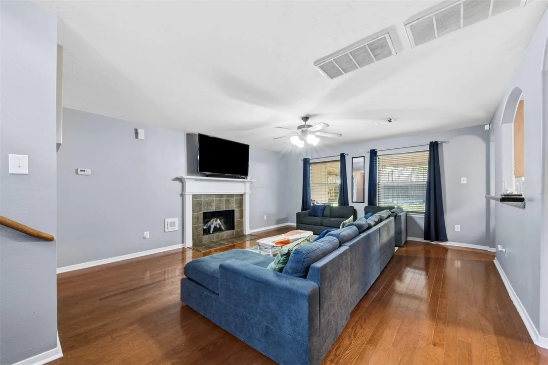 Photo of 924 Chad Lane