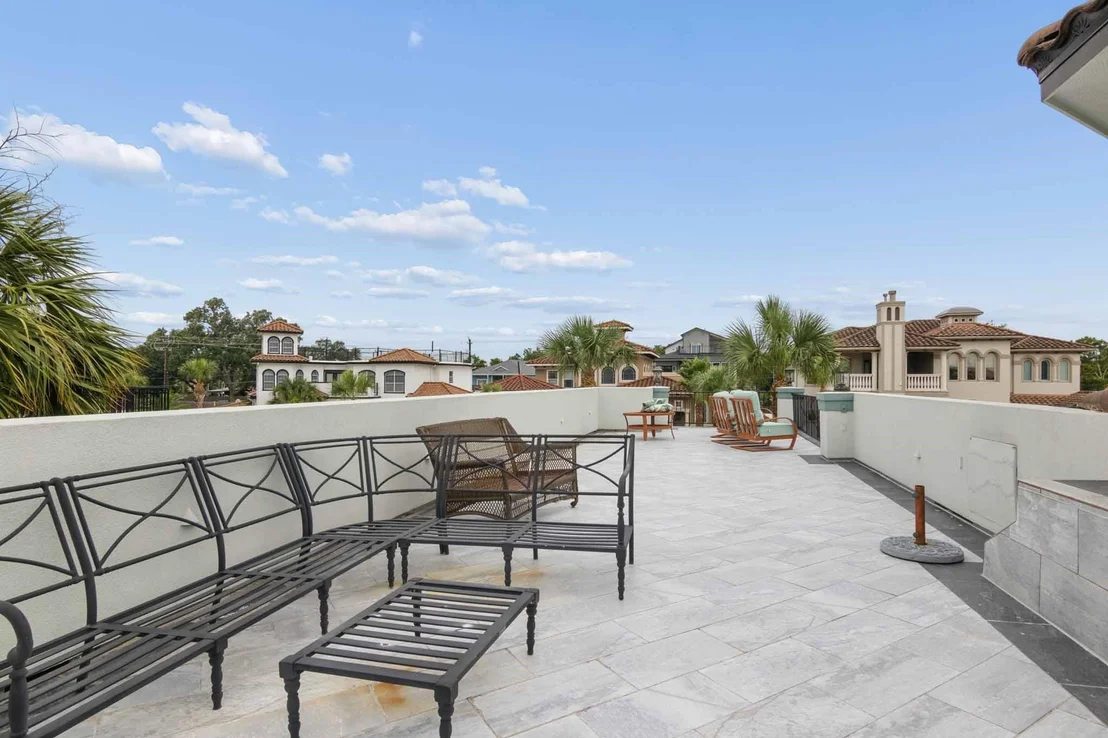 Photo of 537 Villa Drive