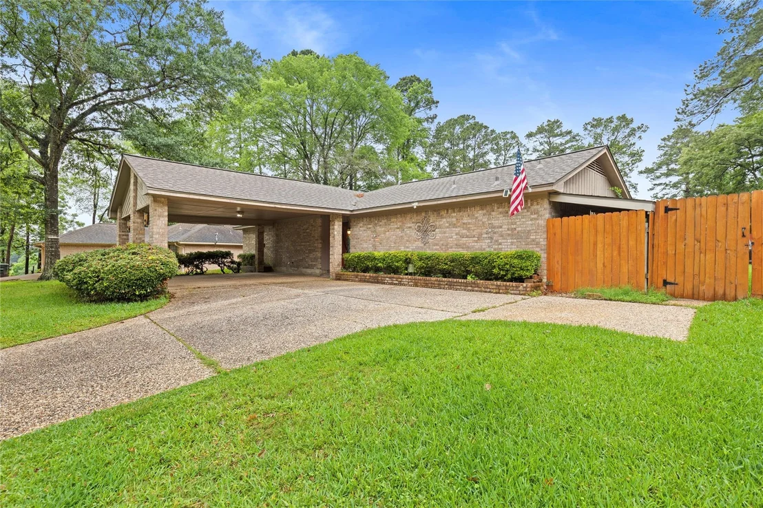 Photo of 412 Burning Tree Drive