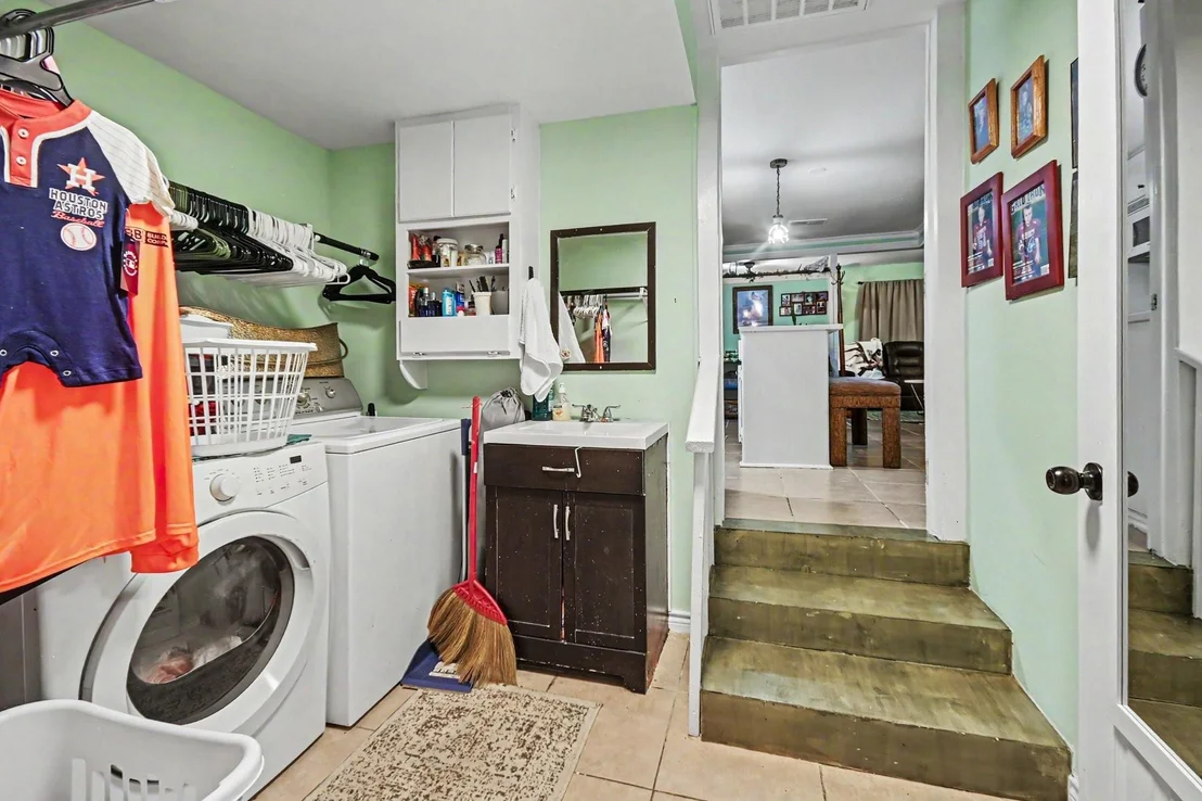Photo of 536 Montgomery Street