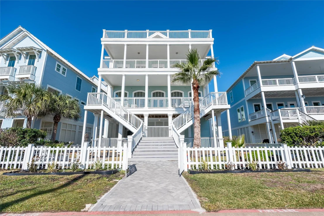 Photo of 11610 Beachside