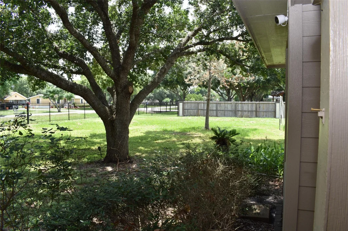 Photo of 2210 Geronimo Lane