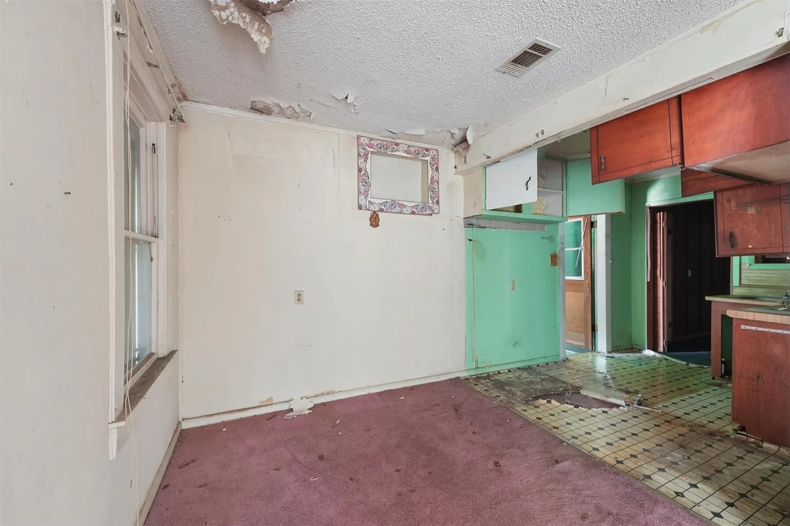 Photo of 121 Lake Road