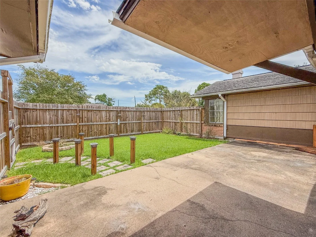 Photo of 3321 Tanglebriar Drive