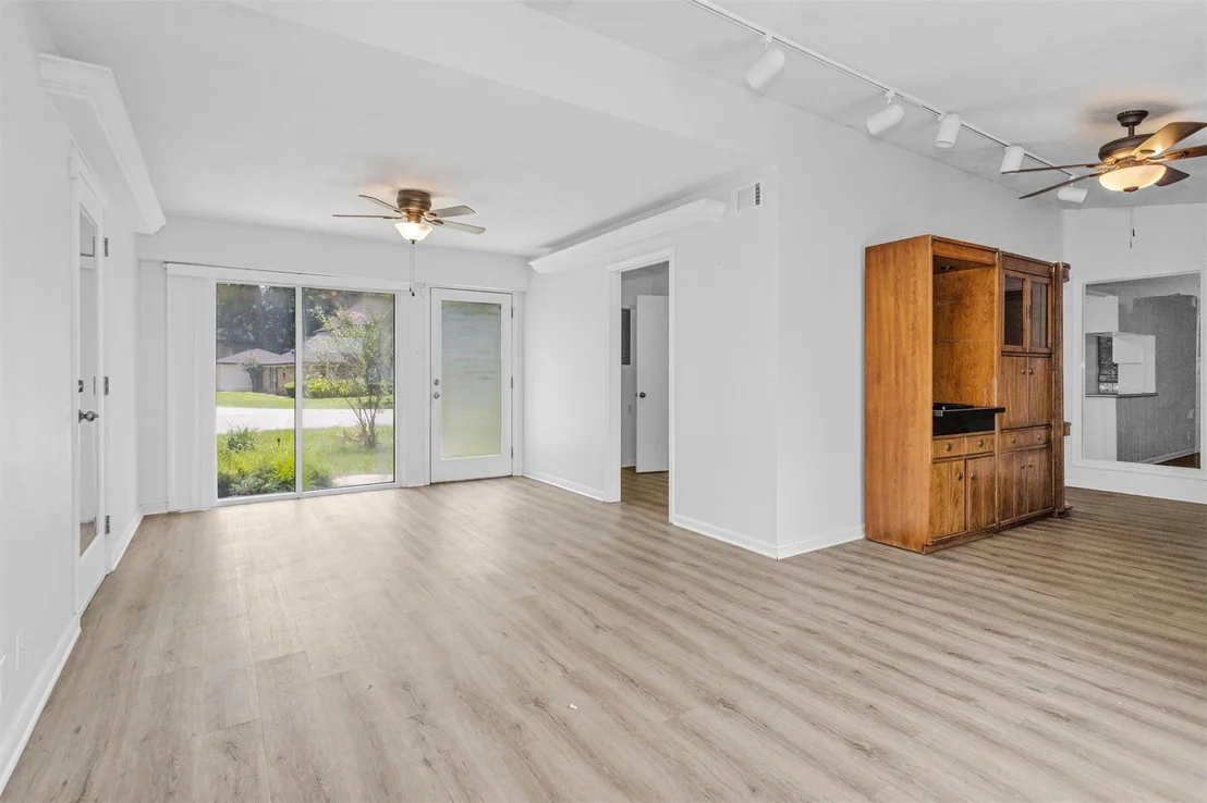 Photo of 520 Beauregard Drive