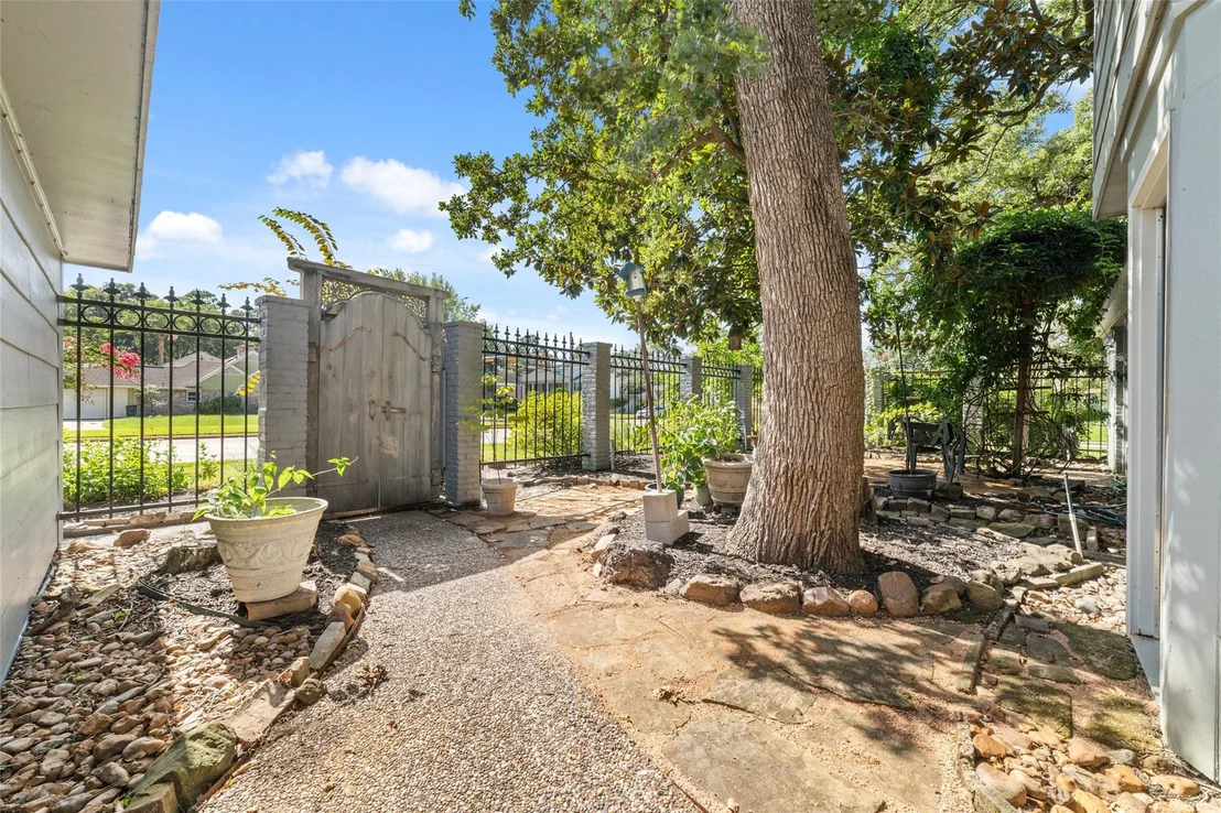 Photo of 10823 Dunbrook Drive