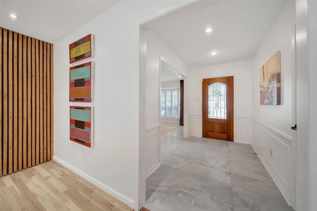 Photo of 1030 Chantilly Lane