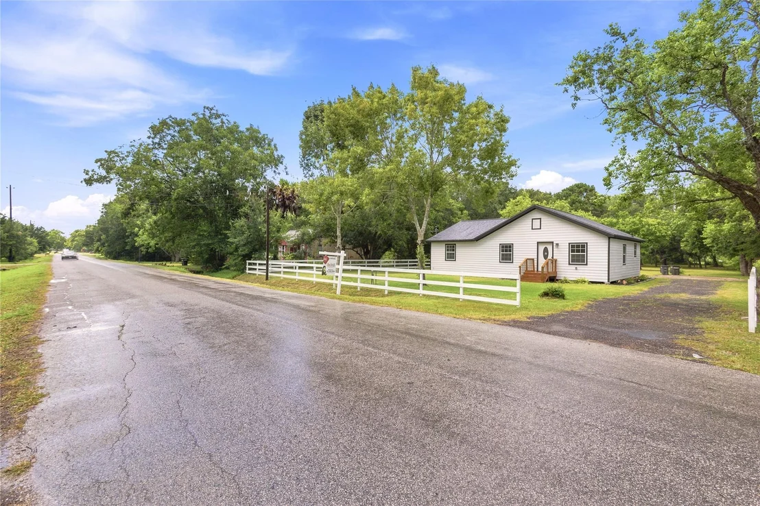 Photo of 8414 Schiro Road
