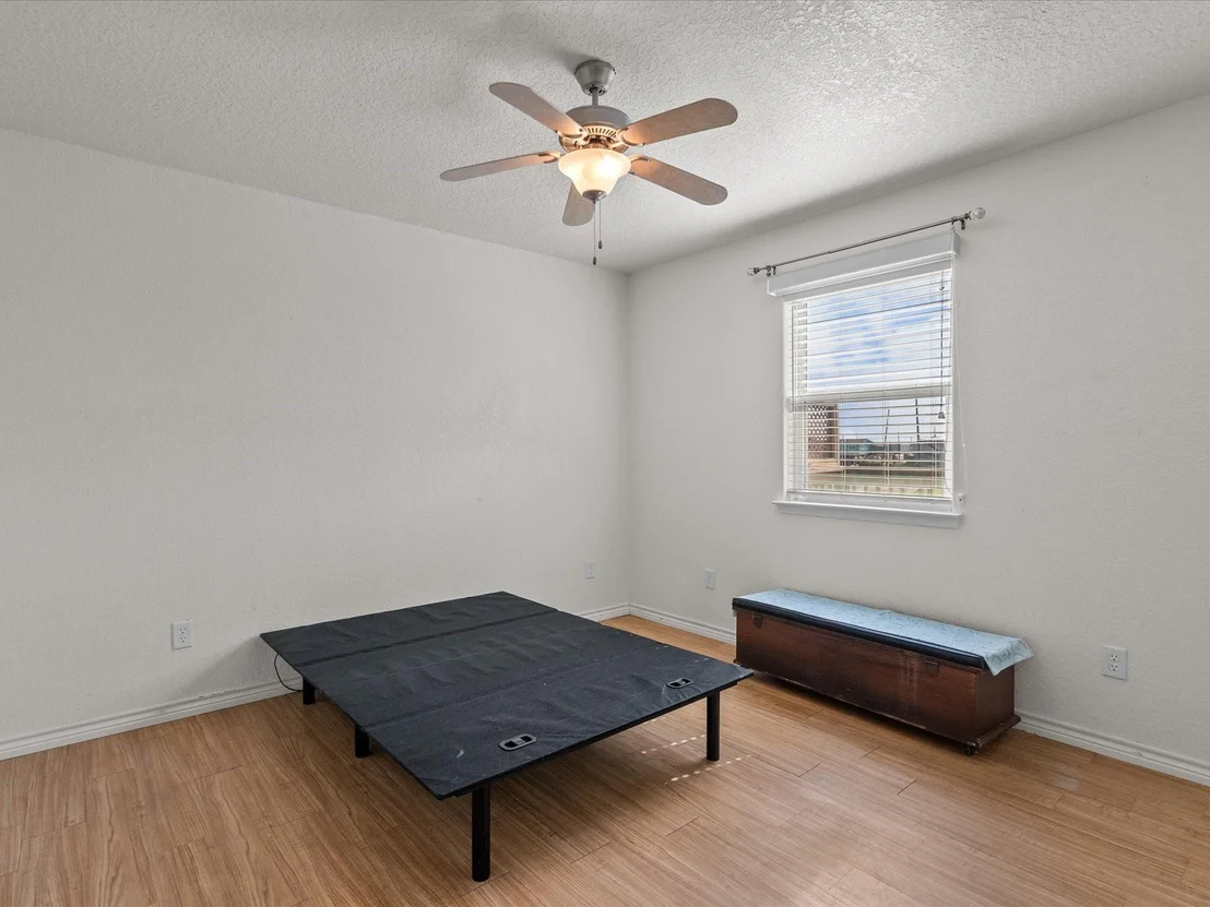 Photo of 1206 Middle Drive W