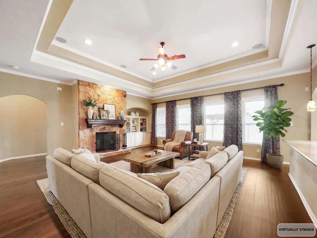 Photo of 22635 Pineleigh Court