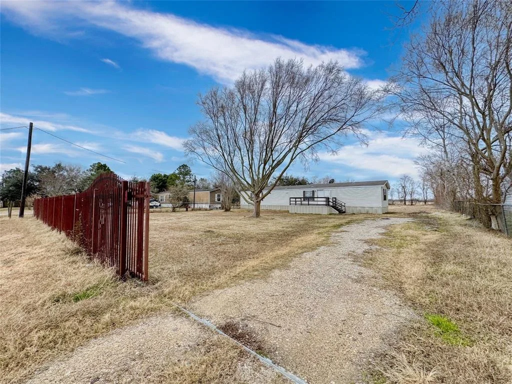 Photo of 15950 Live Oak Circle