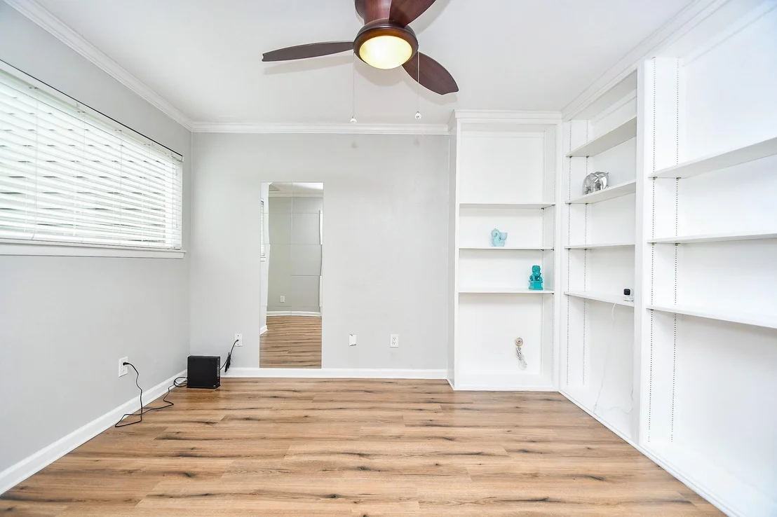 Photo of Unit 10 at 1908 Augusta Drive