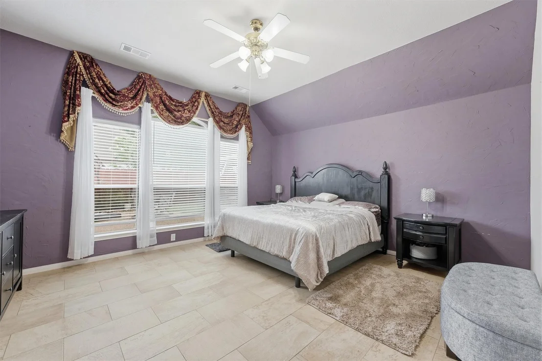 Photo of 20007 Powerscourt Drive