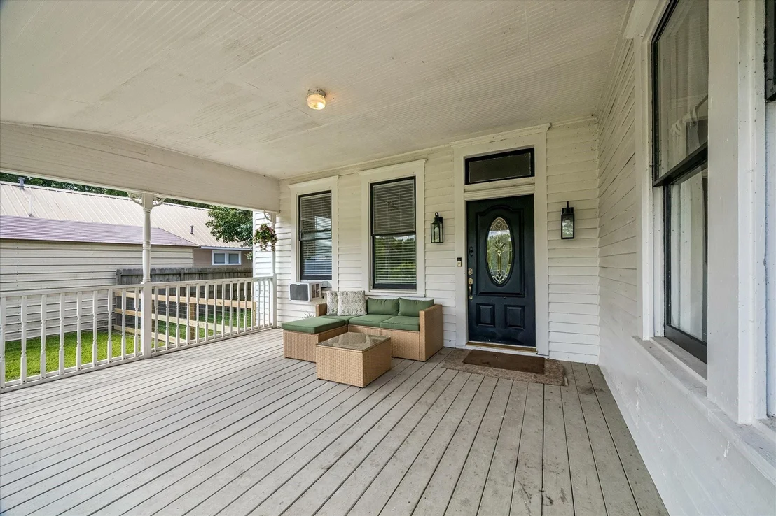 Photo of 7210 King Street
