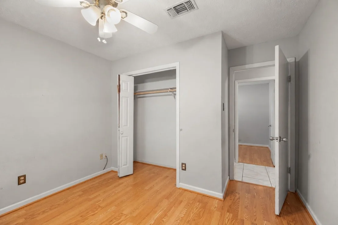 Photo of 23826 Lestergate Drive