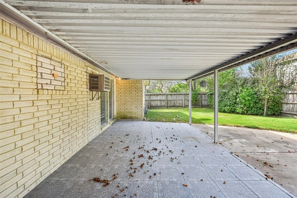 Photo of 5502 Moss Glenn Lane
