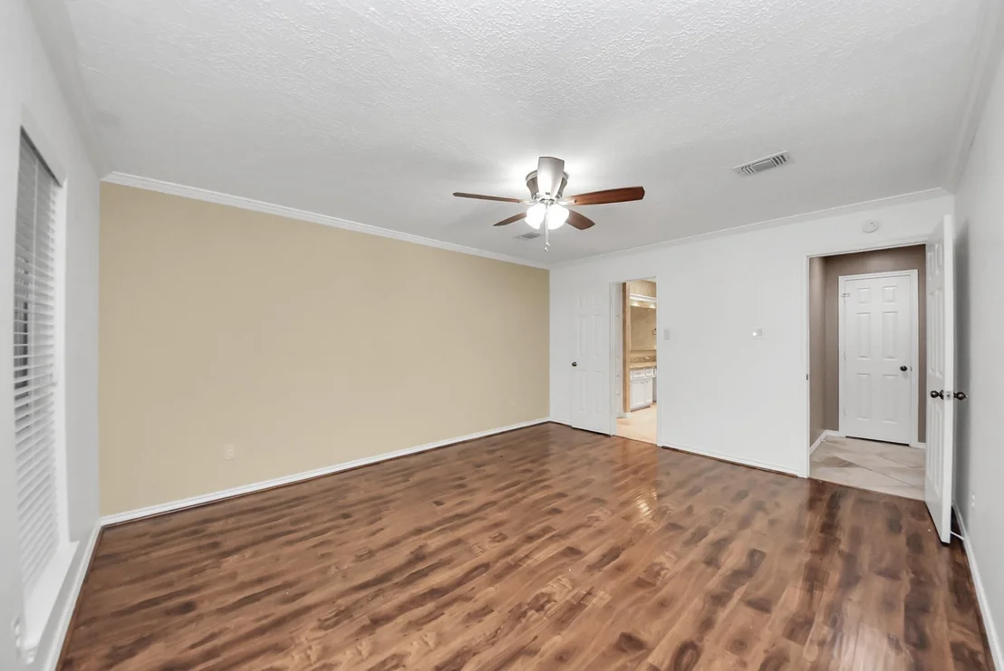 Photo of 12463 Oak Park Drive