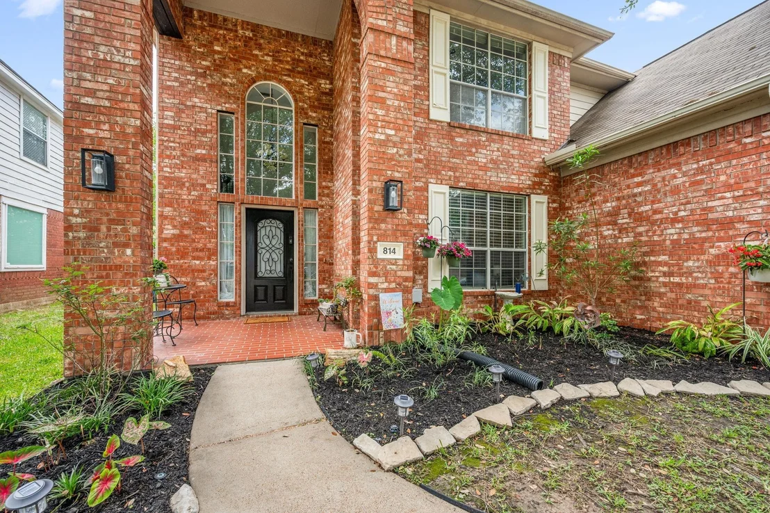 Photo of 814 Legend Spring Drive