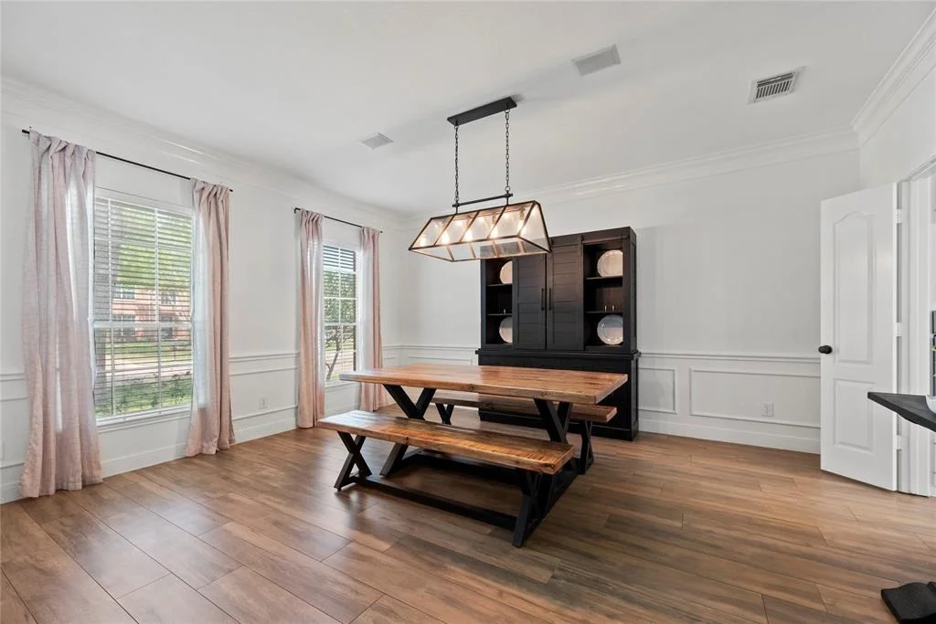 Photo of 6046 Whispering Lakes Drive