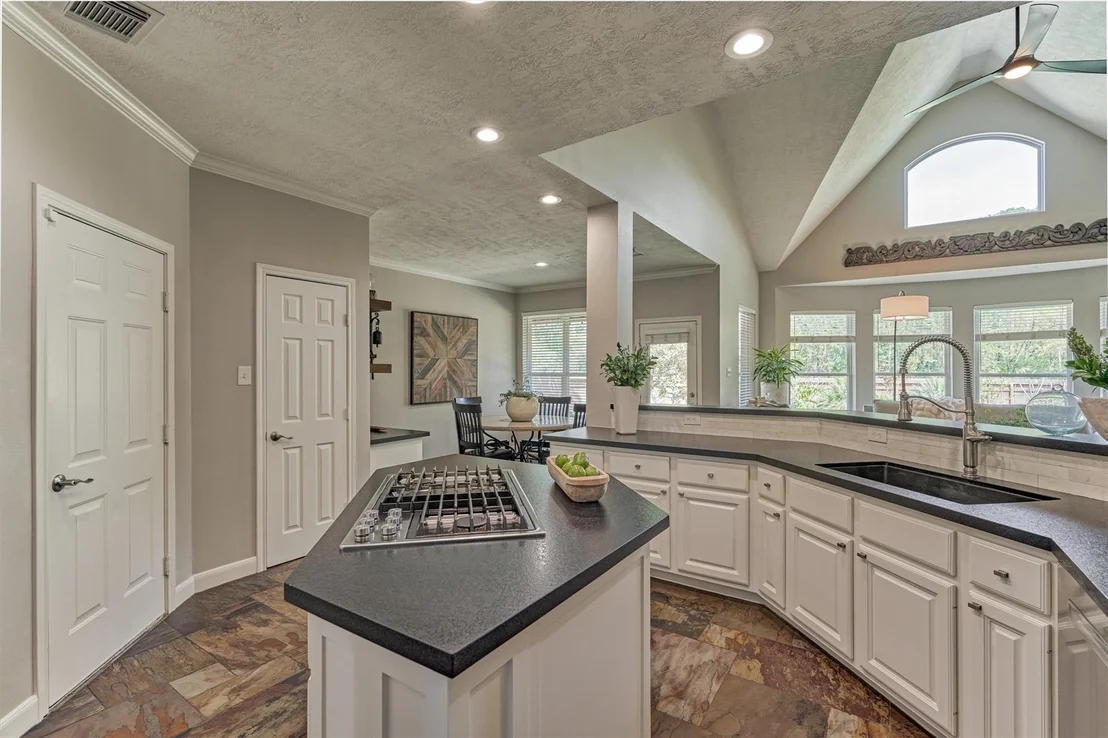 Photo of 170 N Hazelcrest Circle
