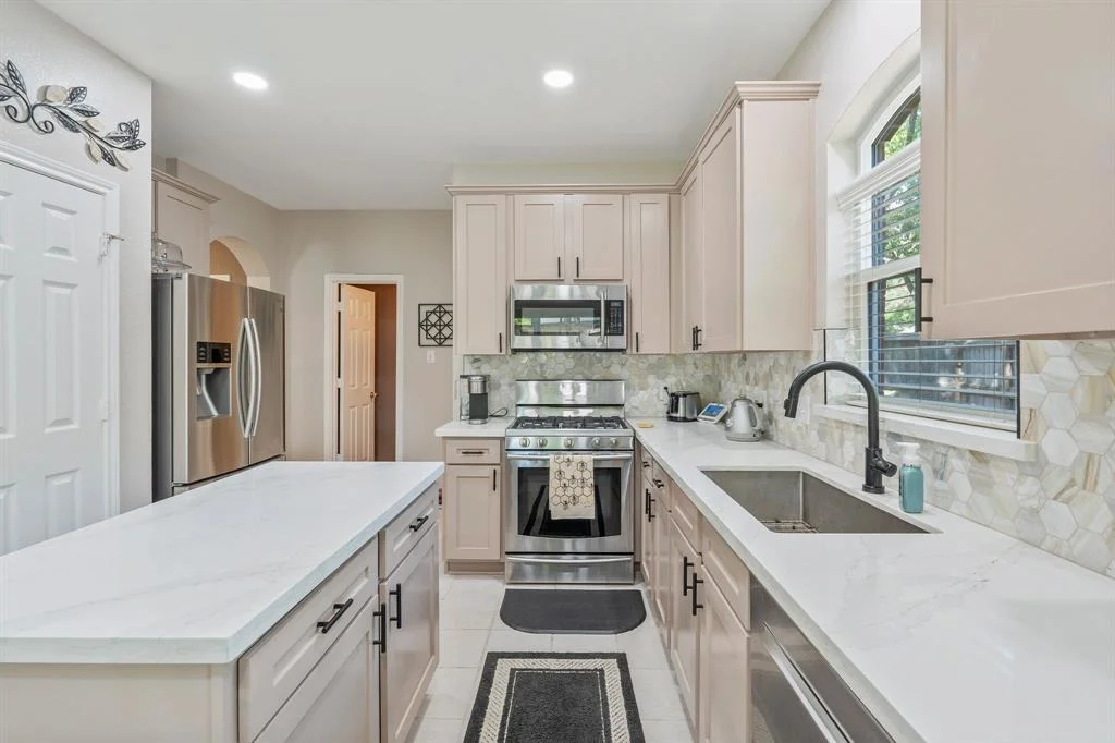 Photo of 143 N Wimberly Way