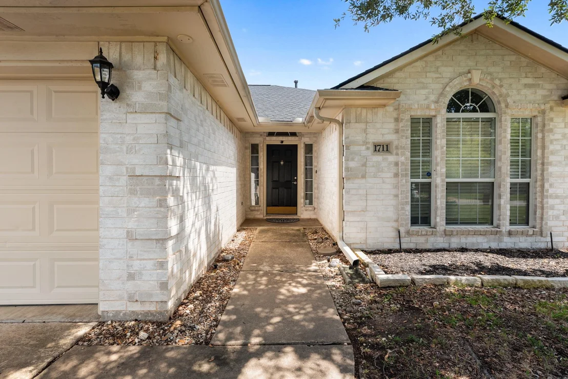Photo of 1711 Beaver Pond Court