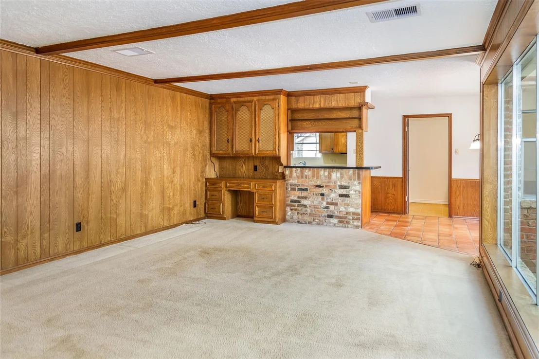 Photo of 2023 Forest Manor Drive