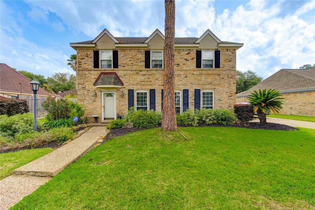 Photo of 22211 Bucktrout Lane