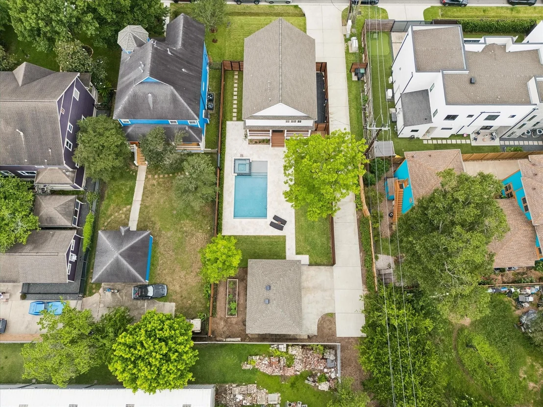 Photo of 3915 Golf Drive