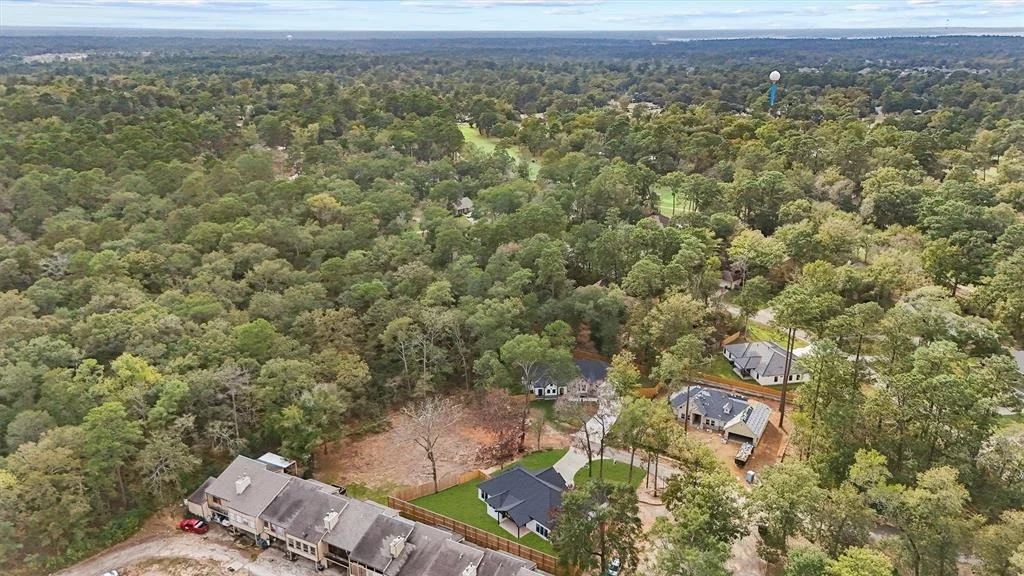 Photo of 84 Lakeway Court