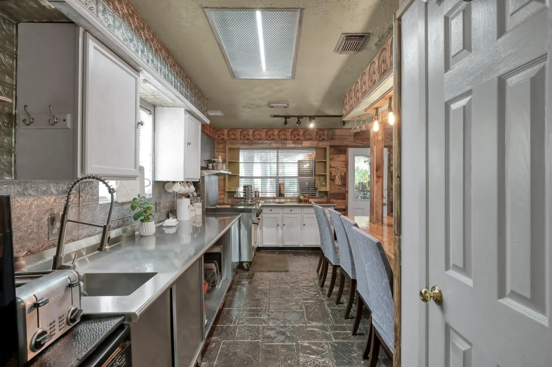 Photo of 22714 Canyon Lake Drive